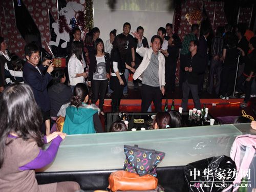 Ҿ2010ꃞ(yu)TC(hu )AM(mn)xĻ