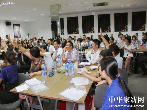 PʢռI(lng)Ј(chng)ȺӢA(yng)