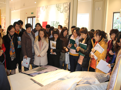 ZUCCHI12ﶬƷbp(hu )ڜ_(ki)