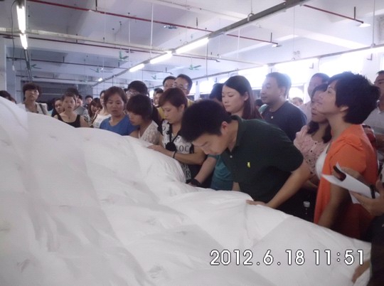 h(mng)Ҿ2012ﶬa(chn)Ʒ(hu )AM(mn)Ļ