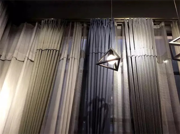 Ҳ(hu )20dL(fng)ͬ٬FL(fng)