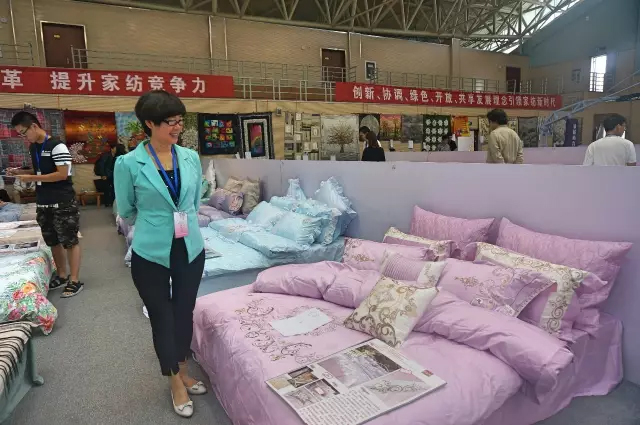 Ҹζϯͨ300Ҽa(chn)ƷŮ